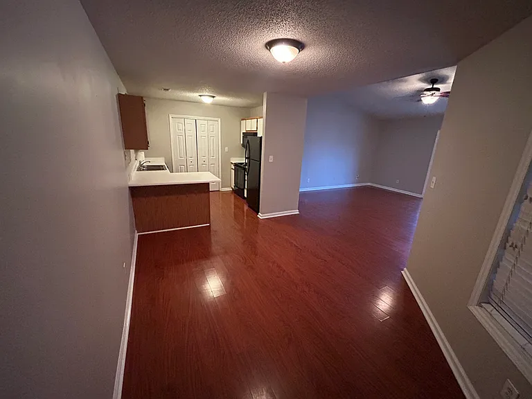 106 H Breezewood Dr — Photo 1