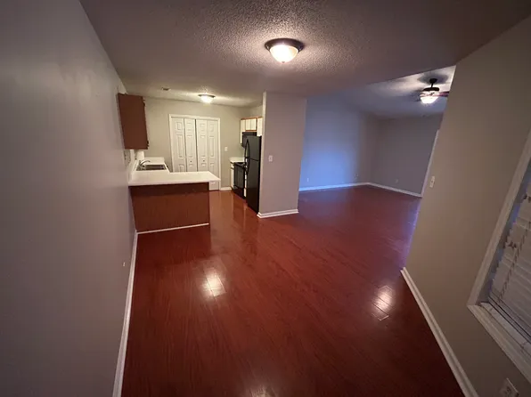 106 H Breezewood Dr, Greenville, NC 27858