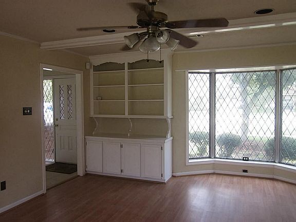 3rd image of 2416 Golfcrest Dr
