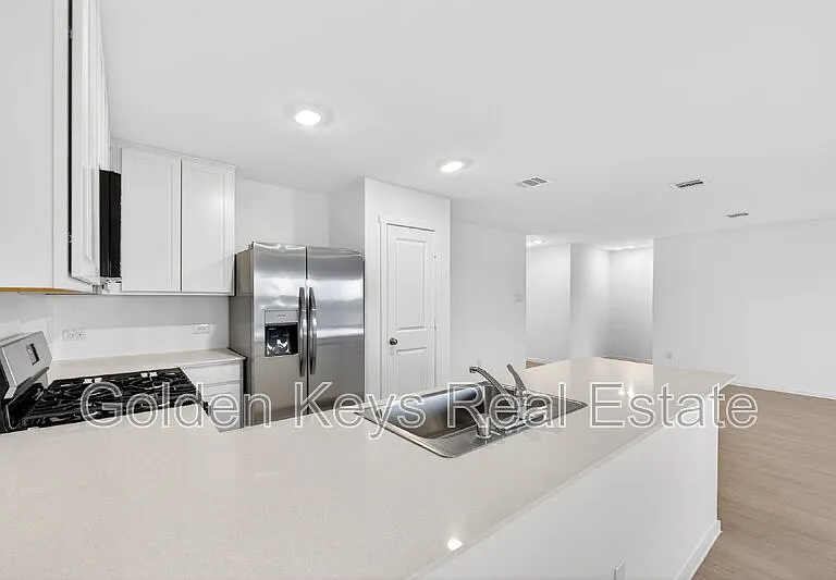 10212 Regal Bend Ln — Photo 16