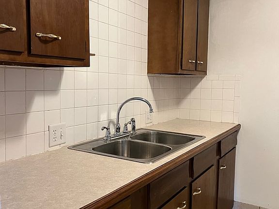 3rd image of 625 5th Ave APT 4