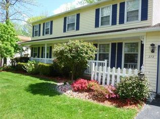 272 Olde Harbour Trl, Rochester, NY 14612