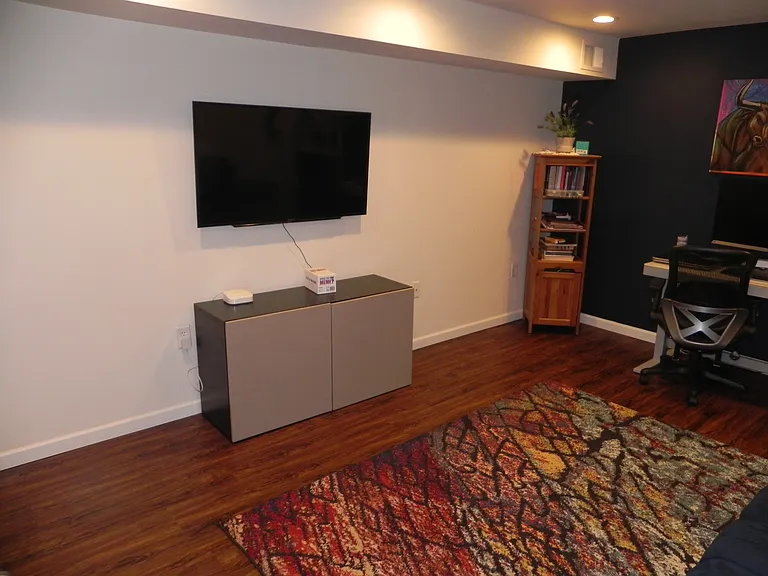 10 Adamson Ave #B — Photo 10