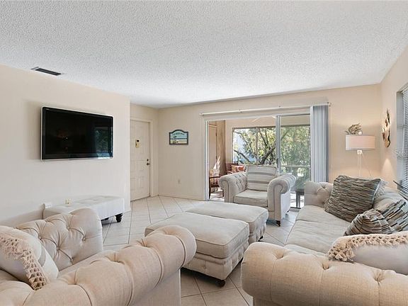 4th image of 1703 Southwood St #1703