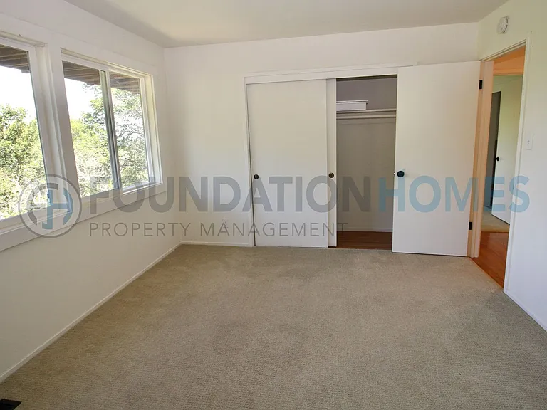 140 Redwood Rd — Photo 27