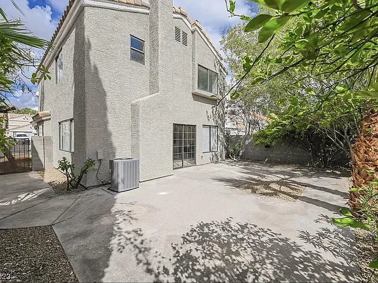 2804 Autumn Haze Ln — Photo 19
