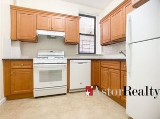31-21 29th St #1D, Astoria, NY 11106