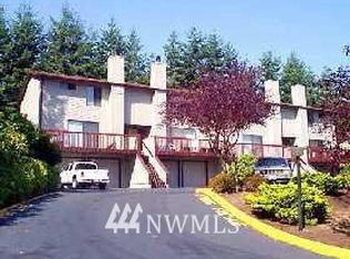 25026 Lake Fenwick Rd S, Kent, WA 98032