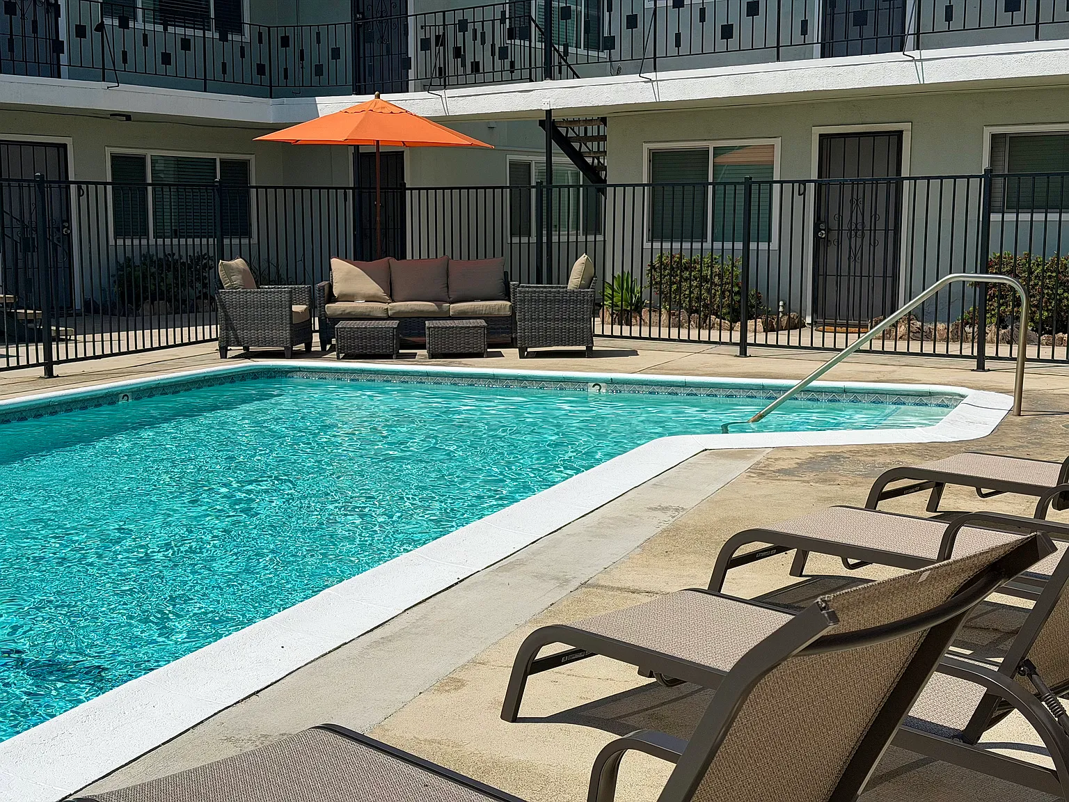 Evart Apartments — Photo 4