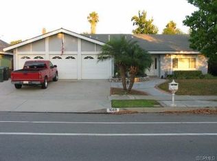 1069 Country Club Ln, Corona, CA 92878