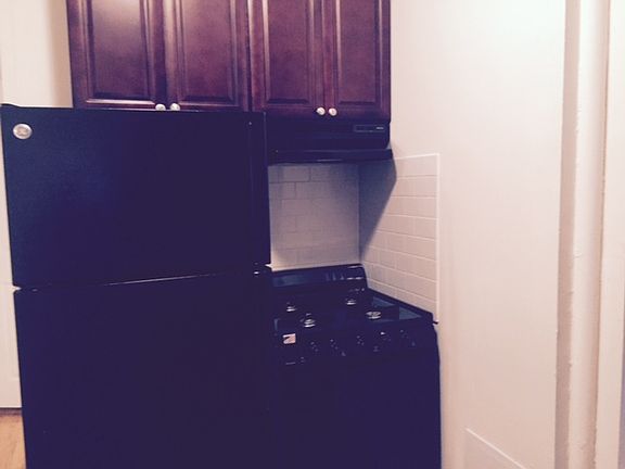 3rd image of 215 E 86th St APT 2E