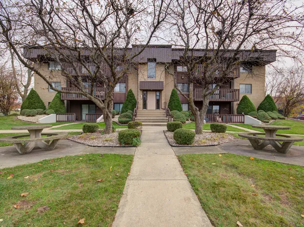 109 Caterpillar Dr APT 2C, Joliet, IL 60436