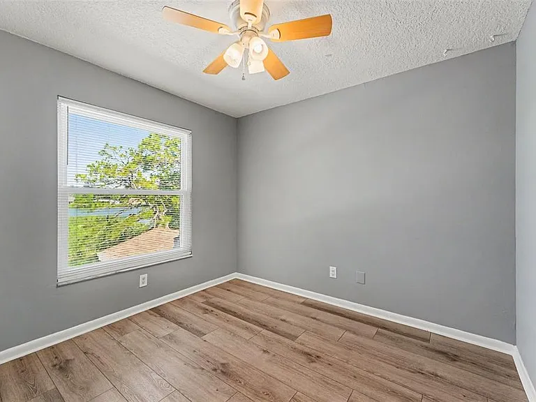 14806 Morning Dr — Photo 19