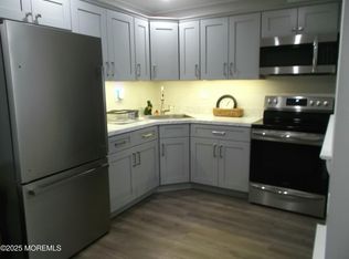 43C Cambridge Cir, Manchester, NJ 08759