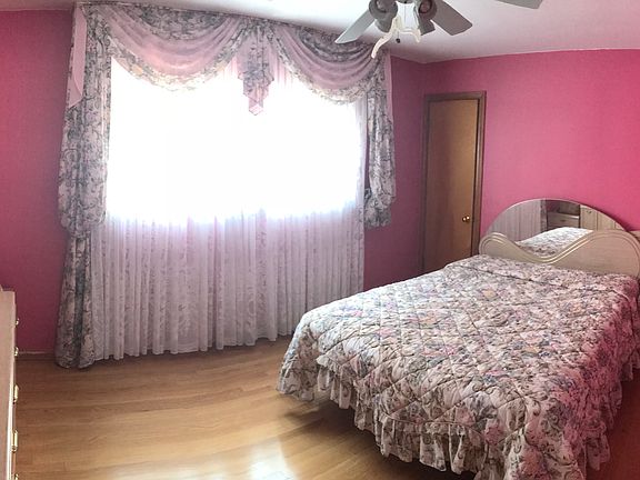 3rd image of 5531 S Melvina Ave
