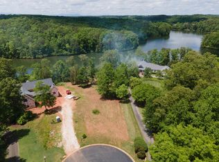 398 Country Oak Rd, Chesnee, SC 29323