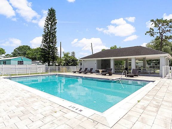 5th image of 232 Sunset Cir #232-SC