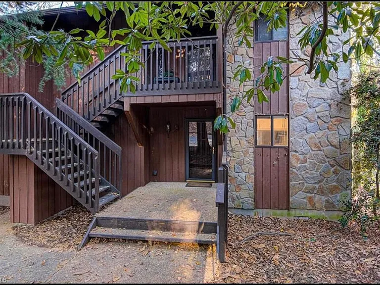 137 Cedar Lake Trl — Photo 11