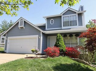 728 Ginger Wood Ct, Ballwin, MO