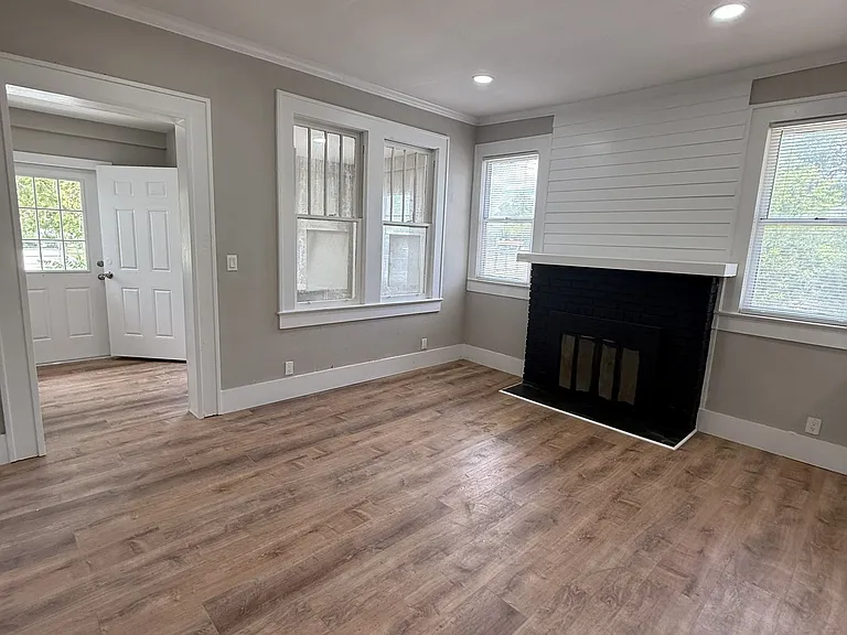 622 Pink Apartment Rd — Photo 9