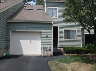 26 Village Grn, Port Chester, NY