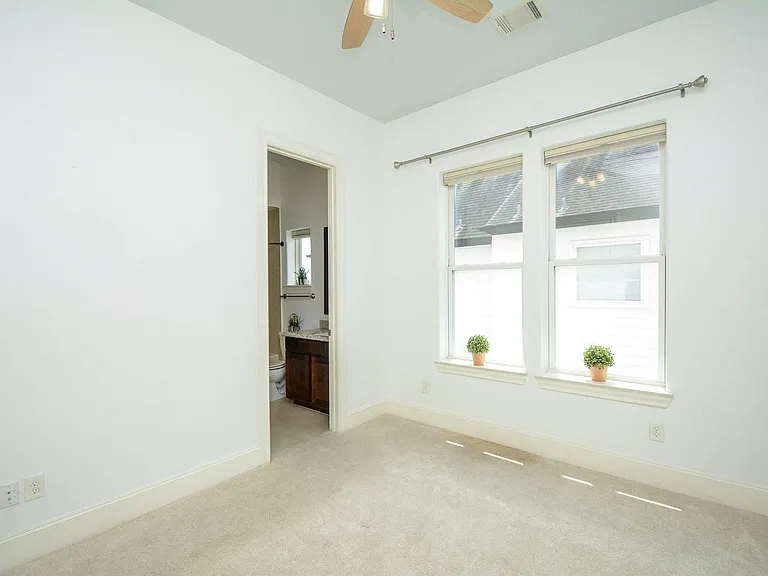 2960 Rusk St — Photo 21