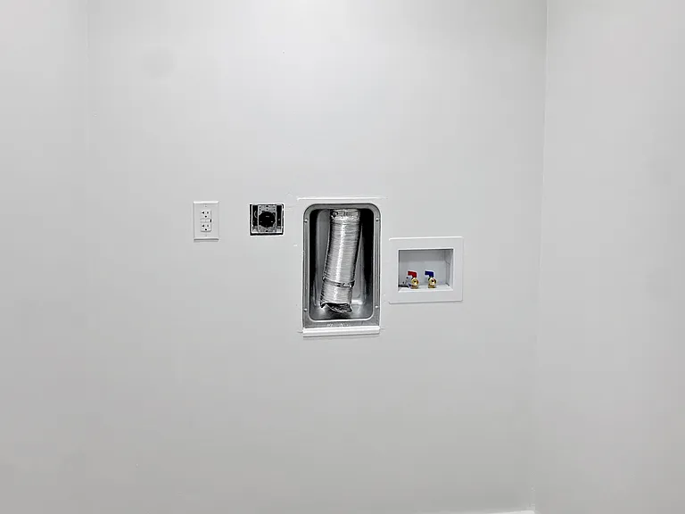 204 2nd St #4 — Photo 9
