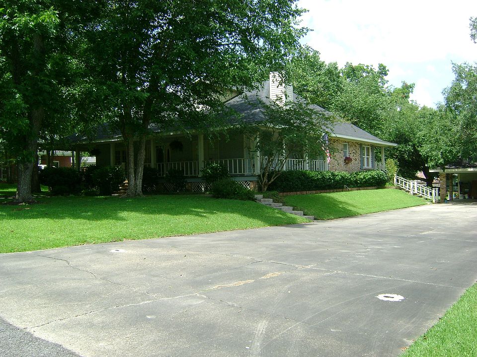 1st image of 100 Manassas Dr