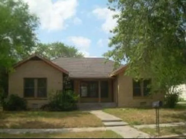 601 Fetick Ave, Taft, TX 78390