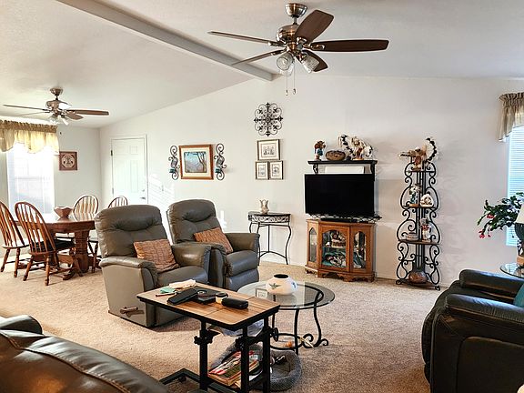 3rd image of 105 Sunrise Bluffs Dr