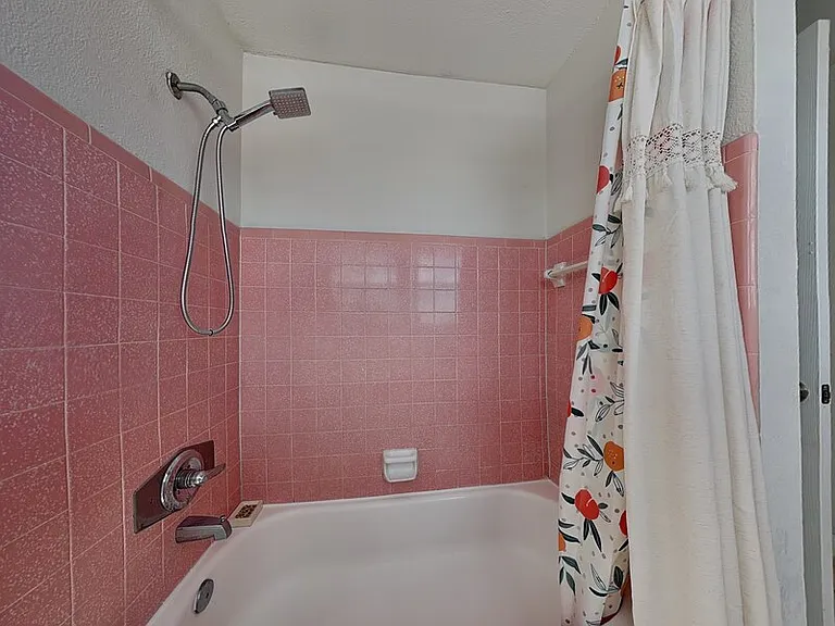 2904 W Chestnut St #2 — Photo 12