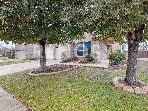 4th image of 1096 Oakbrook St