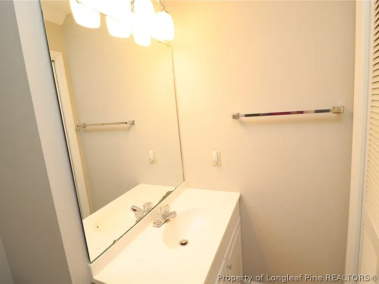 118 Planetree Ln — Photo 10