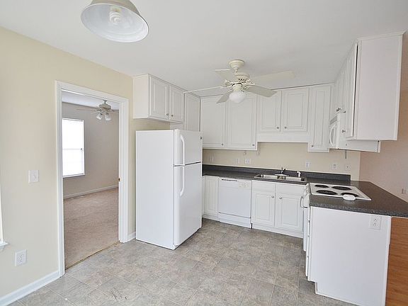5th image of 106 Manning Way