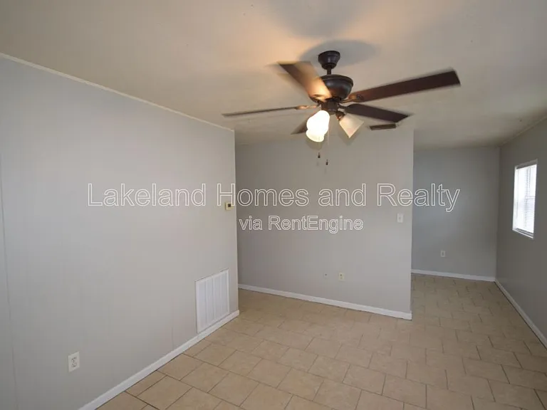 1213 W Patterson St — Photo 3