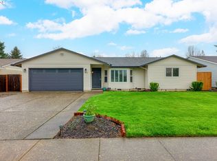 933 NE Kathryn St, Hillsboro, OR