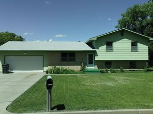 103 Willow Valley Dr, Lamar, CO 81052