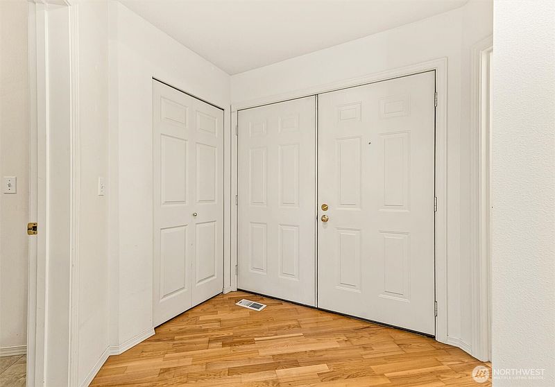 4th image of 18555 NE 57th Street #18555