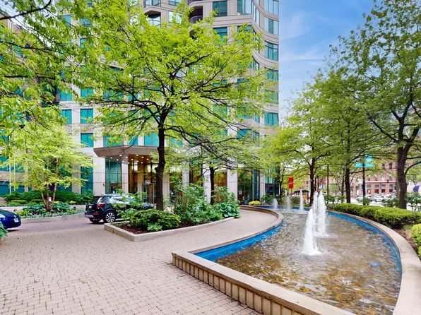 400 N Lasalle St #1202, Chicago, IL 60614