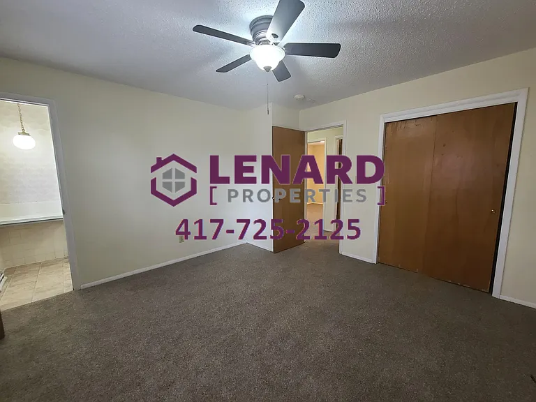 1361 E Gretna St — Photo 17
