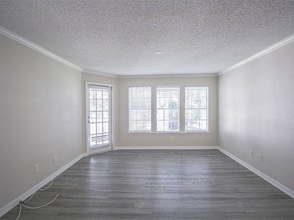 5th image of 3270 Haviland Ct APT 203