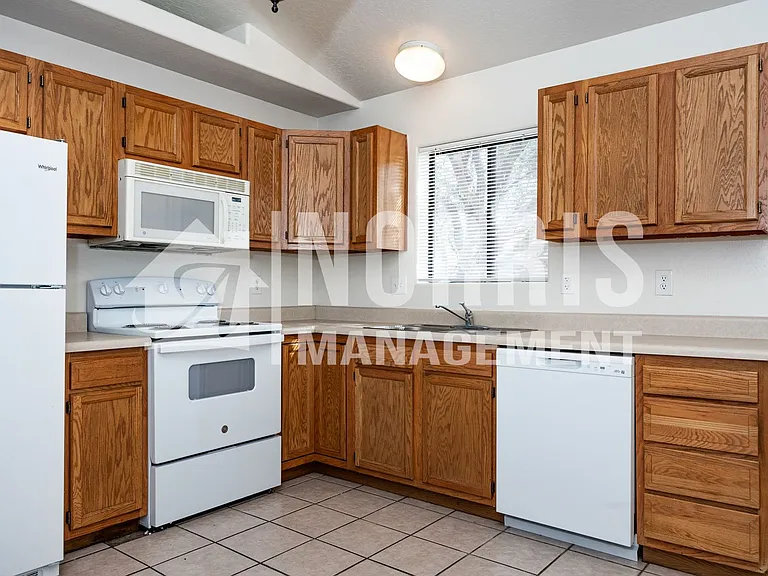 12503 W Madero Dr — Photo 9