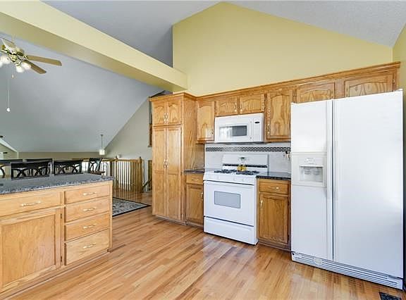 4th image of 720 S Mohican Dr