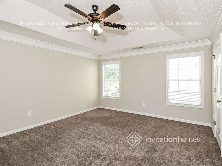 2802 Wynhaven Oaks Way — Photo 8