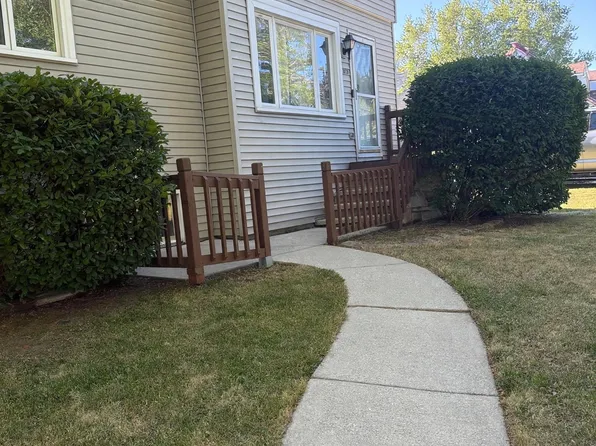 3175 S 105th St, West Allis, WI 53227