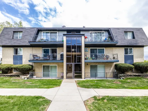 11102 S 84th Ave APT 2B, Palos Hills, IL 60465