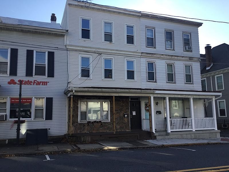 2nd image of 223 W Market St