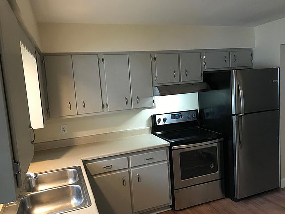 5th image of 550 Perimeter Dr #2