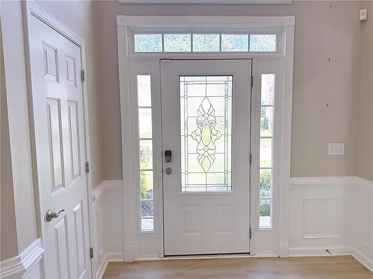 3361 Shallowford Green Dr — Photo 3