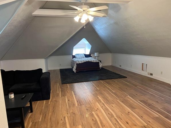 1401 1/2 Kentucky St